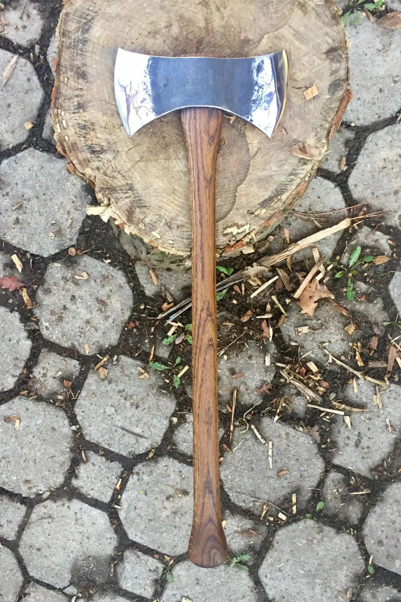 Viking Style Double-Head Axe – Carbon Steel Blade with Rosewood Handle & Leather Cover | Industrial Grade Sharpness